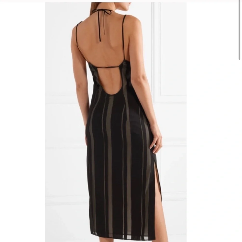 Elizabeth & James Talla Midi Dress. - Picture 2 of 7